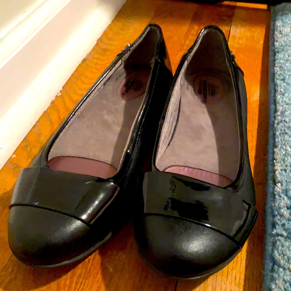 Great condition 7medium dress flats